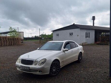 Mercedes E 240 2005
