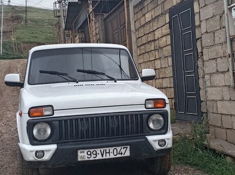 LADA (VAZ) Niva 2008