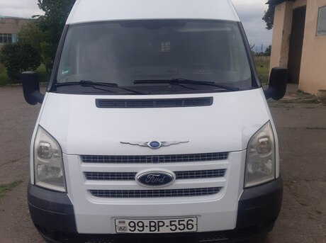 Ford Transit 2011