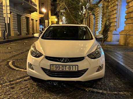 Hyundai Elantra 2012