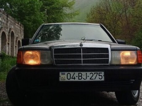 Mercedes 190 1986