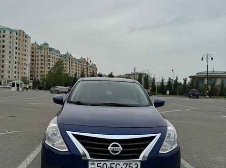Nissan Versa