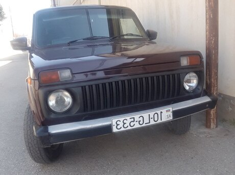 LADA (VAZ) Niva 2003