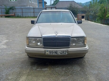Mercedes E 200 1986