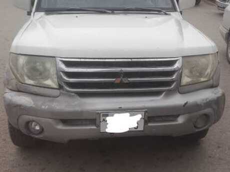 Mitsubishi Pajero io 2003