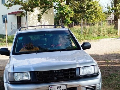 Opel Frontera 2000
