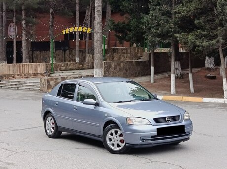 Opel Astra 2005