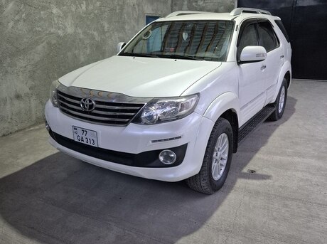 Toyota Fortuner 2013