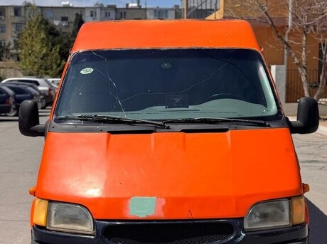 Ford Transit 2000