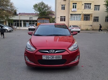 Hyundai Accent 2011
