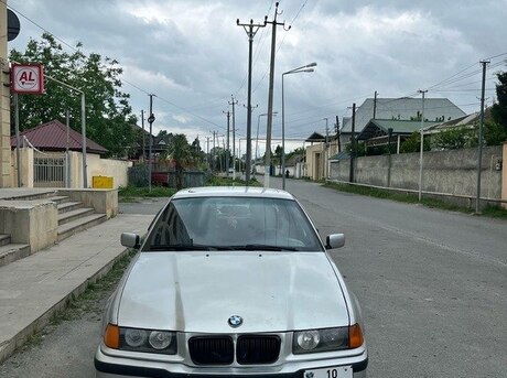 BMW 320 1992