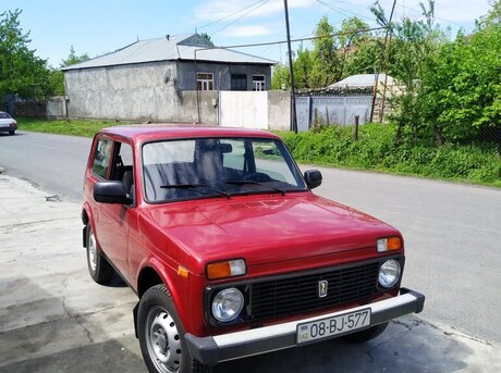 LADA (VAZ) Niva 1990