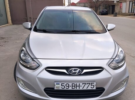 Hyundai Accent 2011