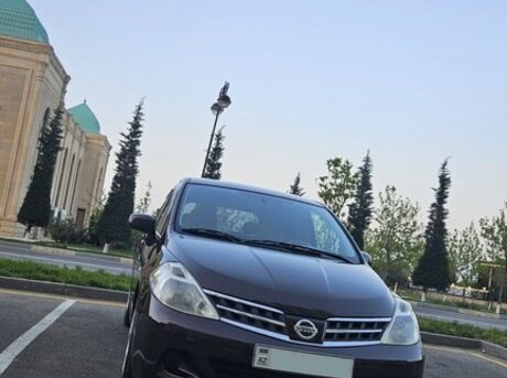 Nissan Tiida 2011