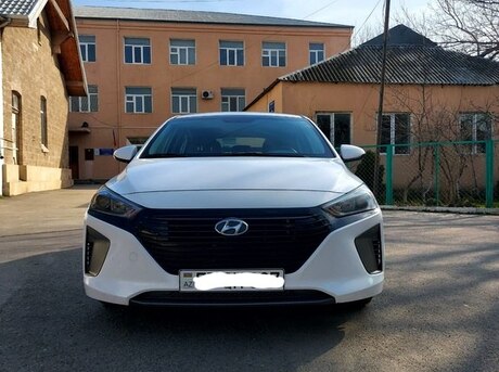 Hyundai IONIQ