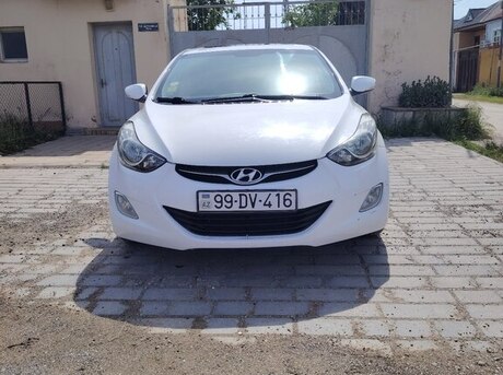 Hyundai Elantra 2012