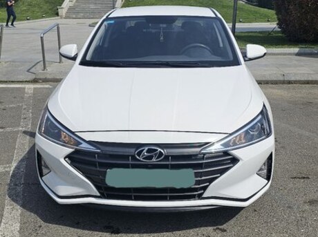 Hyundai Elantra 2019