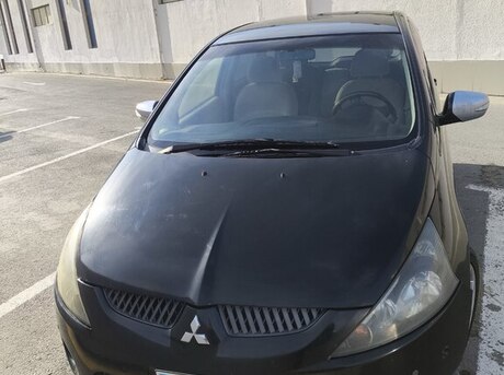 Mitsubishi Grandis 2004