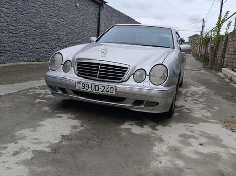 Mercedes E 270 2000
