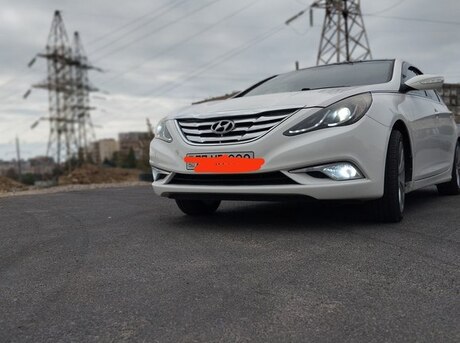 Hyundai Sonata 2010