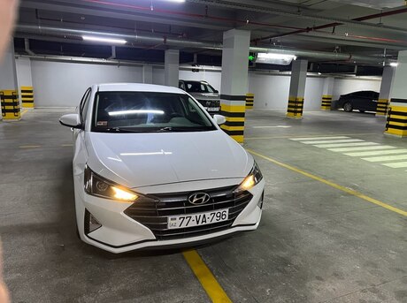 Hyundai Elantra 2018