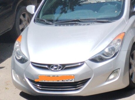 Hyundai Elantra 2012