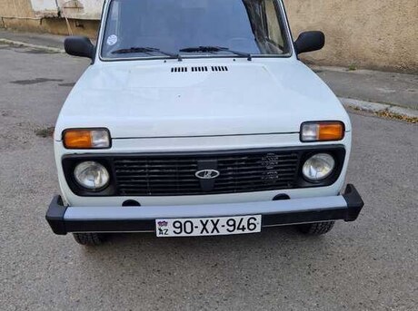 LADA (VAZ) Niva 2010