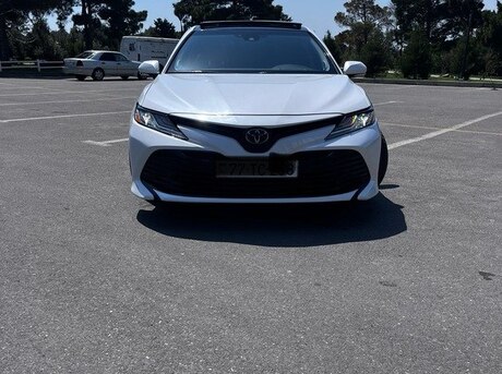 Toyota Camry 2019