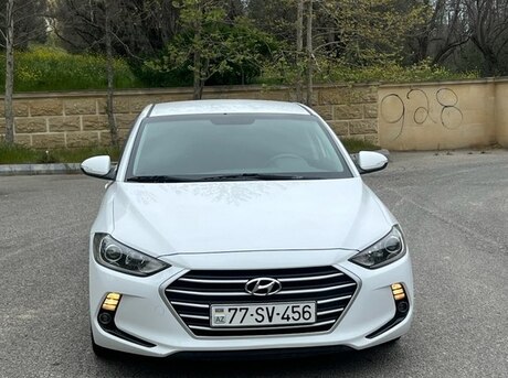 Hyundai Elantra 2018