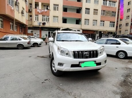 Toyota Land Cruiser Prado 2010