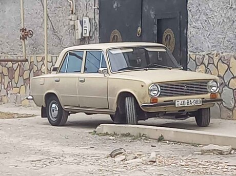 LADA (VAZ) 21011 1981