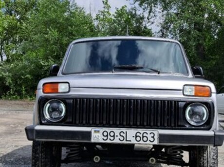 LADA (VAZ) Niva 1990