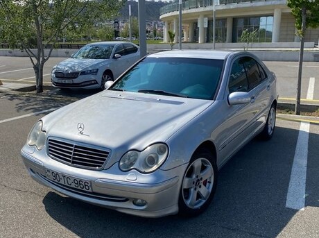 Mercedes C 200