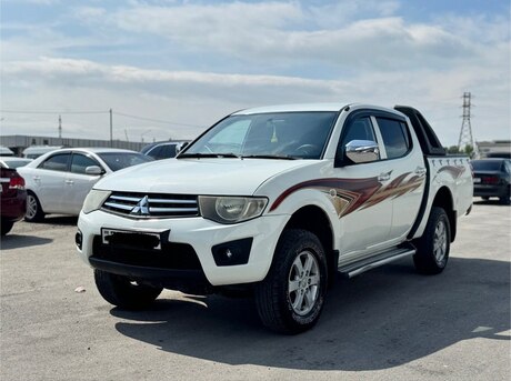 Mitsubishi L200 2014