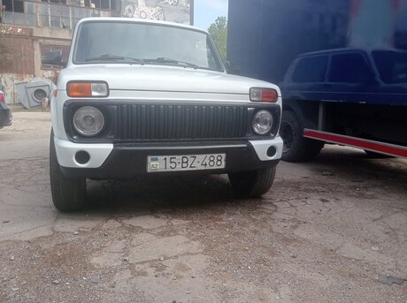 LADA (VAZ) Niva 2009