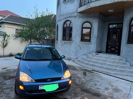 Ford Focus 2000