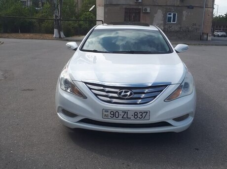 Hyundai Sonata 2010