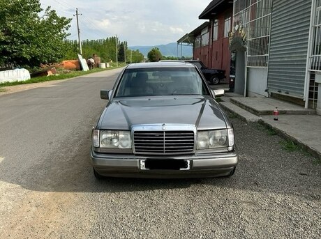 Mercedes E 220 1991