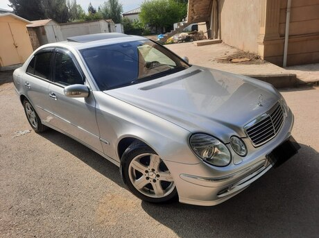 Mercedes E 270 2003