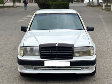 Mercedes E 200 d 1990