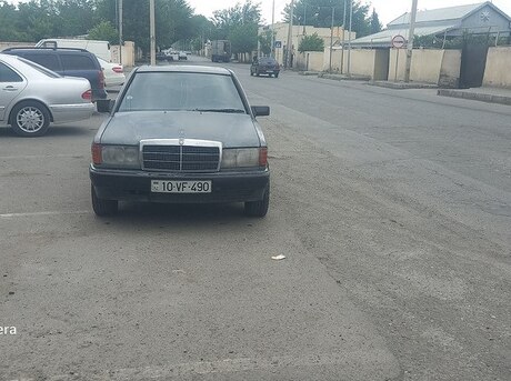 Mercedes 190 1990
