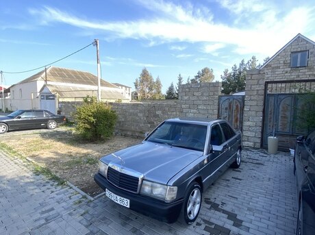 Mercedes 190 1990