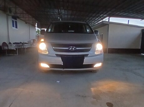 Hyundai H-1 2009