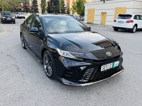 Toyota Camry 2025