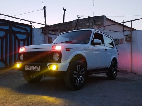 LADA (VAZ) Niva 2012