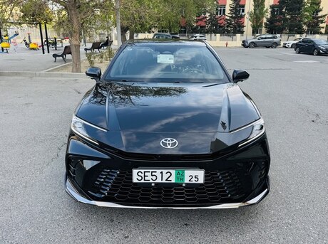 Toyota Camry 2025