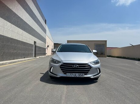 Hyundai Elantra 2017