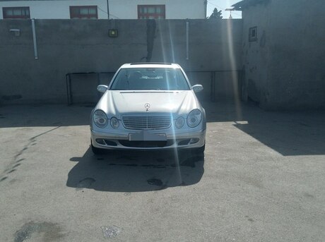 Mercedes E 260 2003