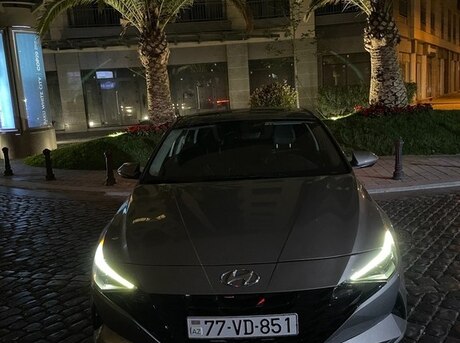 Hyundai Elantra 2023