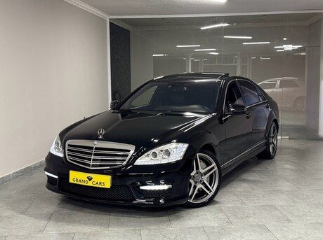 Mercedes S 550
